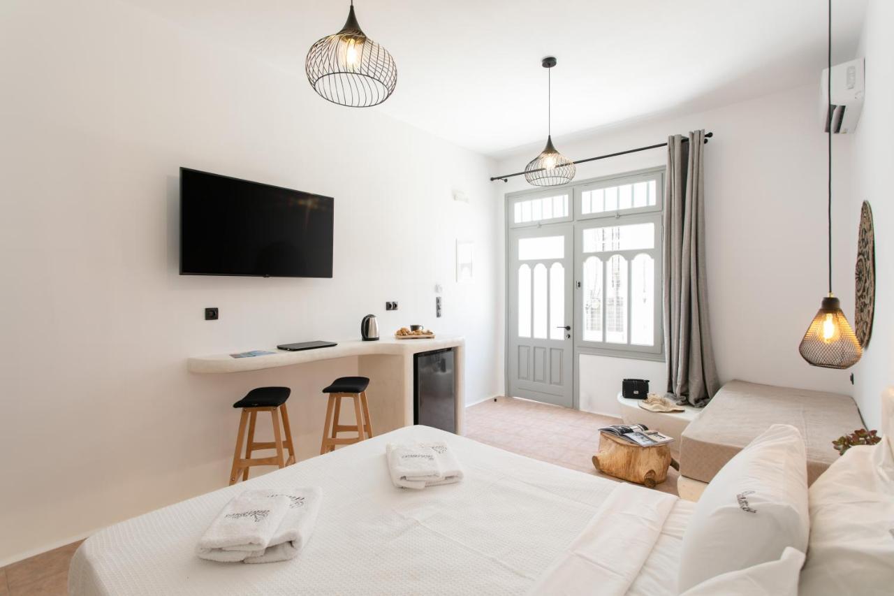 Adama'S Suites Naxos City エクステリア 写真