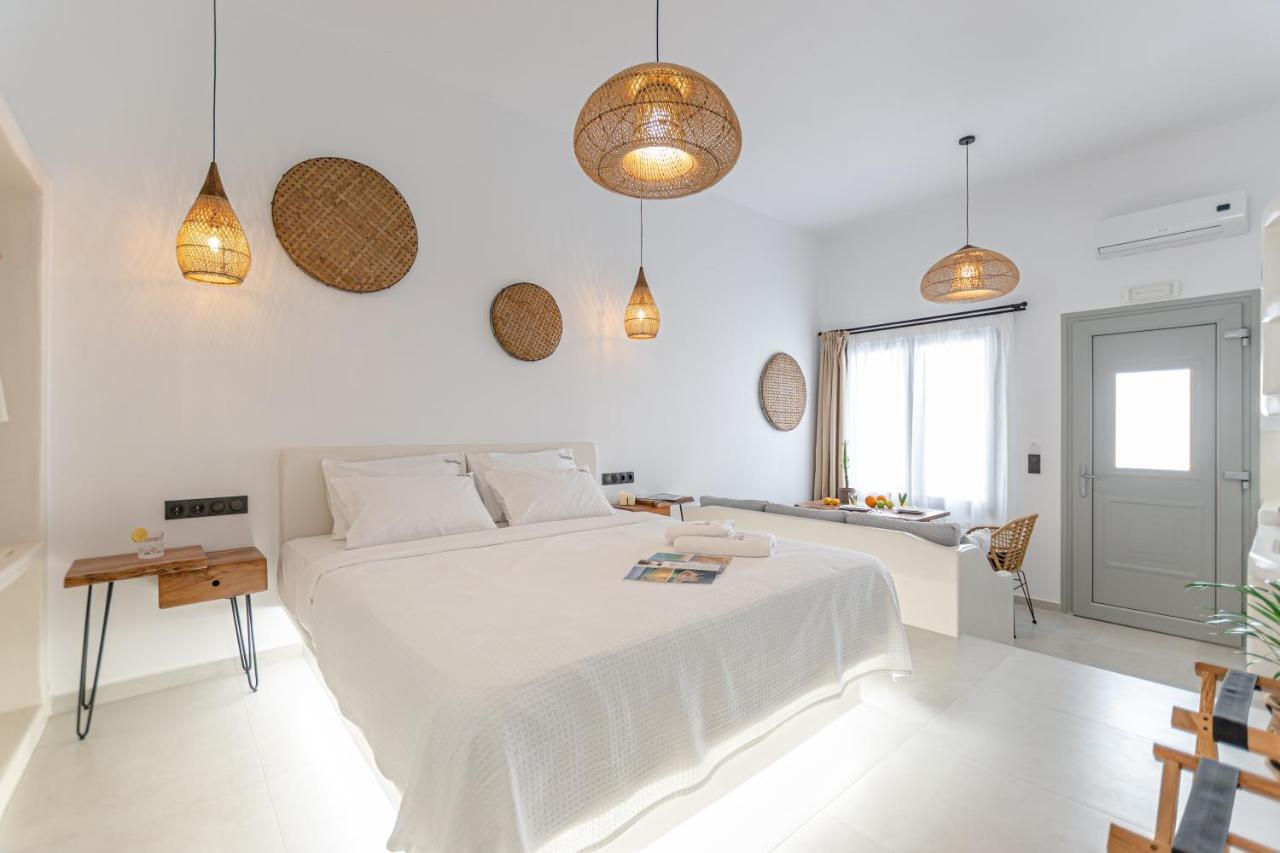 Adama'S Suites Naxos City エクステリア 写真