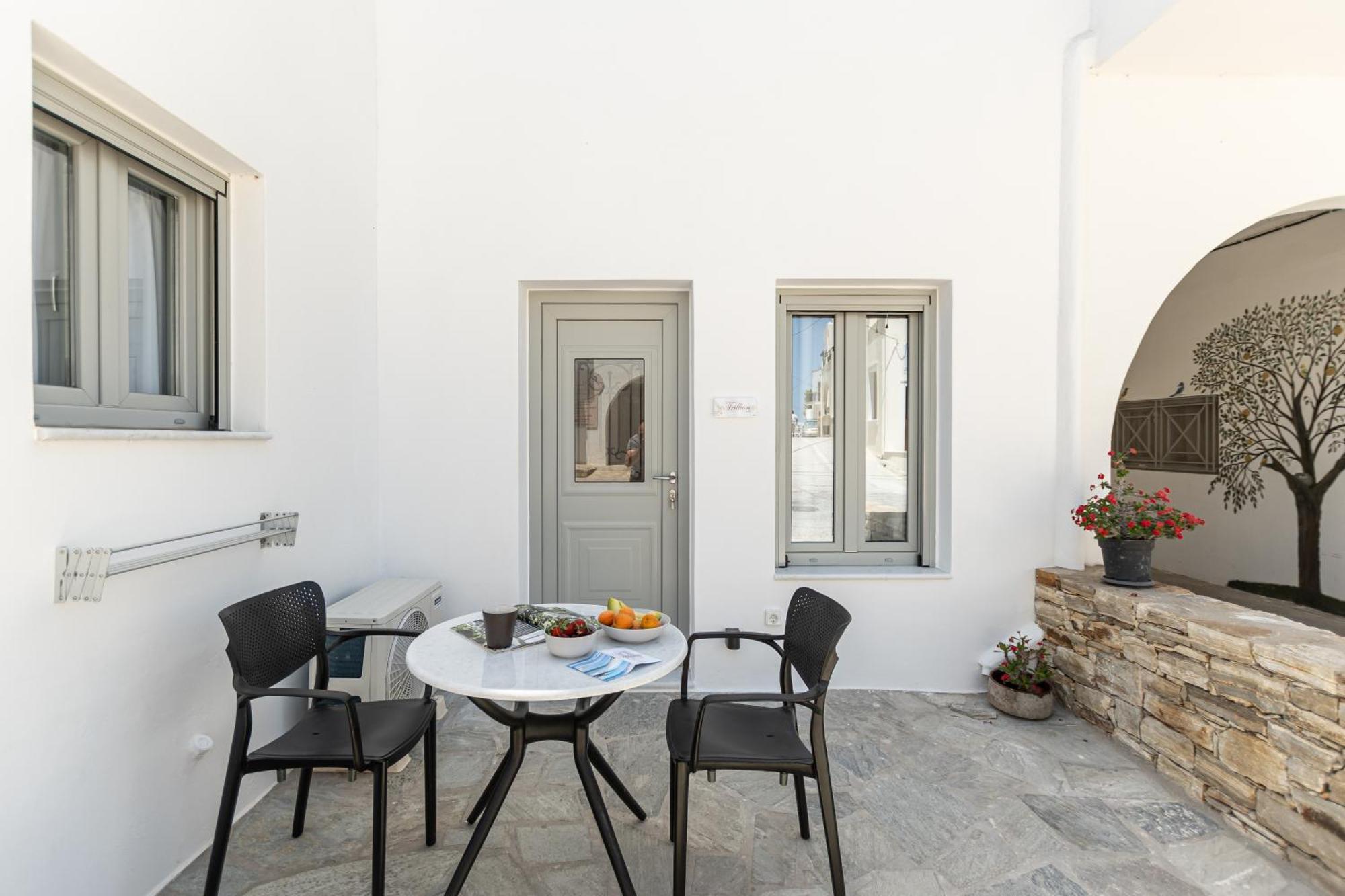 Adama'S Suites Naxos City エクステリア 写真