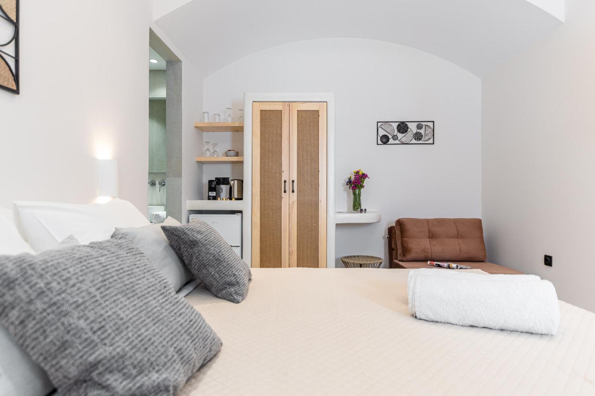 Adama'S Suites Naxos City 部屋 写真