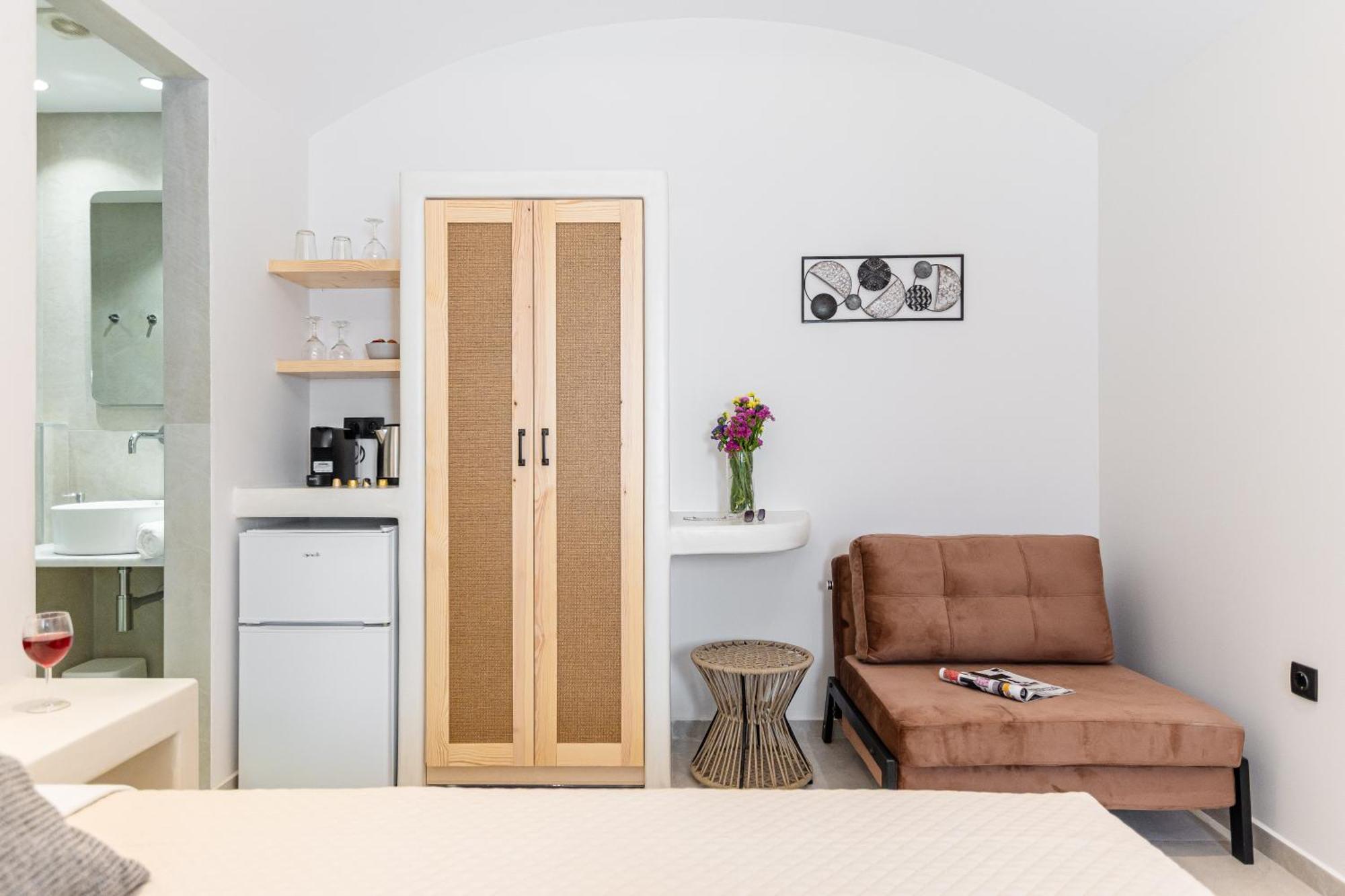 Adama'S Suites Naxos City エクステリア 写真